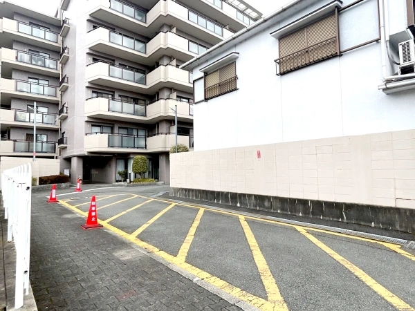 ロイヤルフラッツ唐崎
