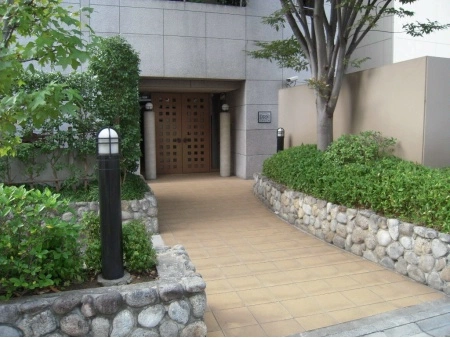 ペルル江坂