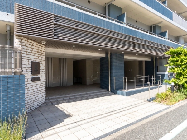 ファミリアーレ金山CITY