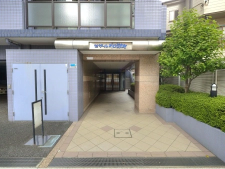 セザール川口並木町