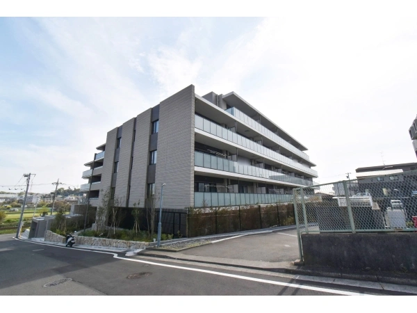 ドレッセ横浜十日市場レジデンス 