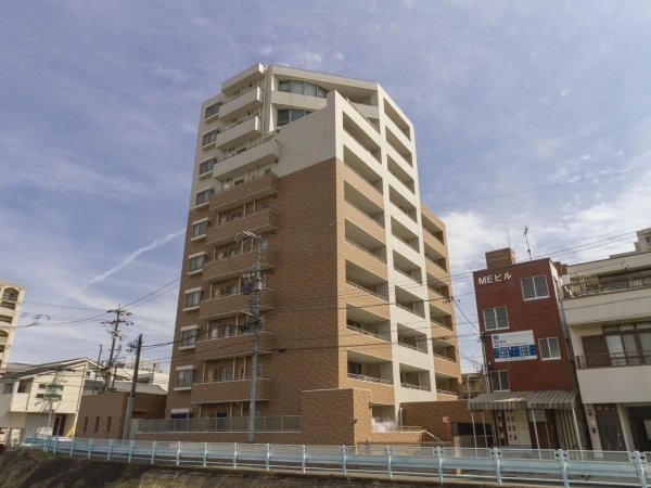 D’クラディア川名