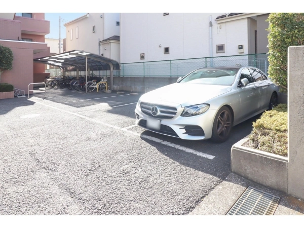エバーグリーンパレス東浦和 敷地内