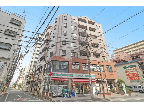 イーストコート