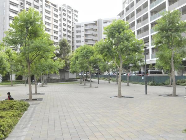 幕張ベイタウンパティオスエリスト 敷地内