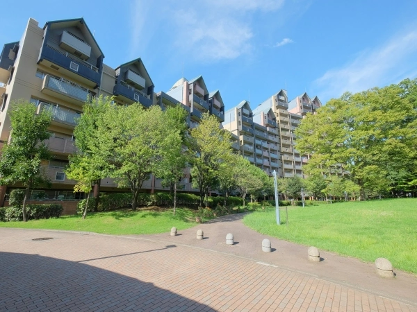 南大沢学園一番街