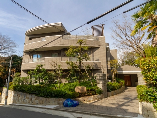 グランドメゾン楽園町