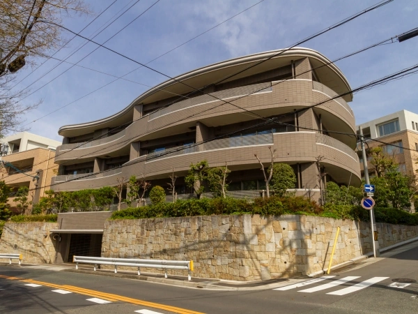 グランドメゾン楽園町