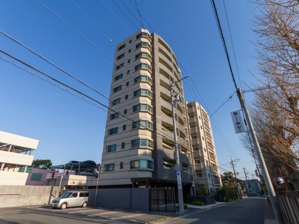 ライオンズ桜山プレミアムテラス