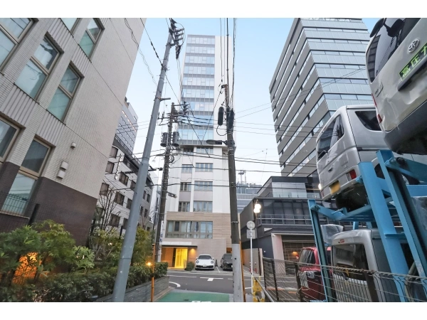ピアース新宿三丁目 