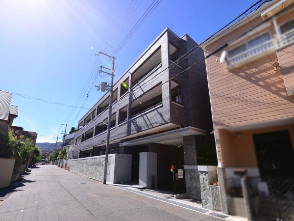 グランヴィ御影郡家