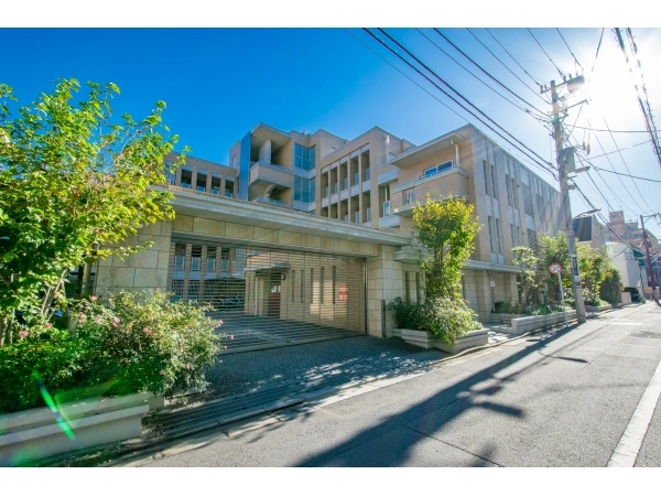 ブリリア新宿余丁町