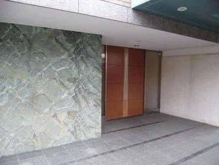 ラアルクス鷹番