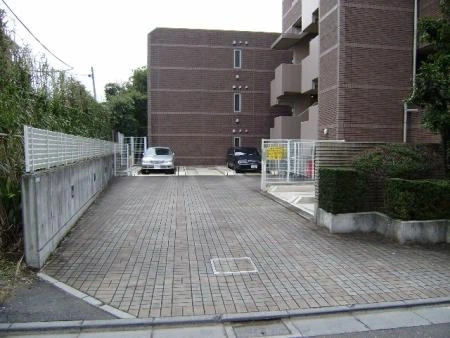 ラアルクス鷹番