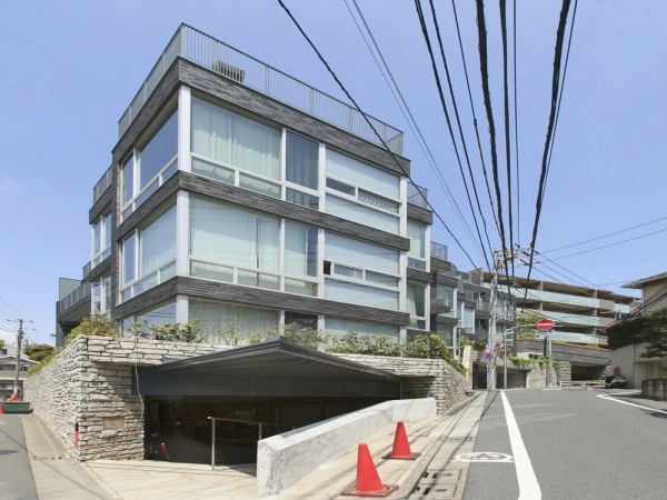 プレステージ上目黒諏訪山