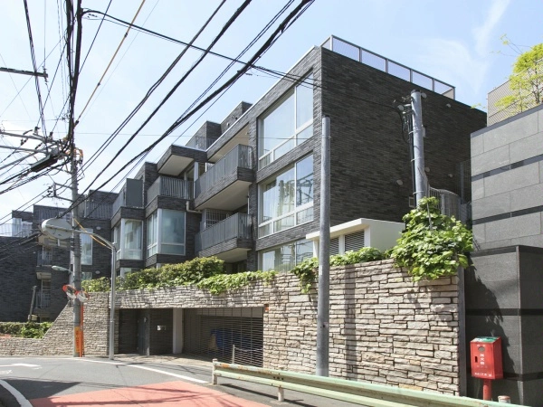 プレステージ上目黒諏訪山