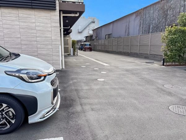 ガーラ・レジデンス横浜港北 敷地内