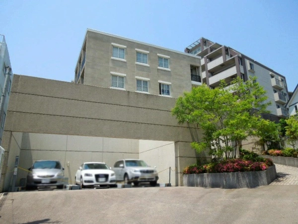 グランドメゾン金沢文庫フラット