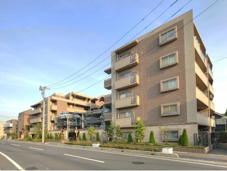 レーベンリヴァーレ東川口