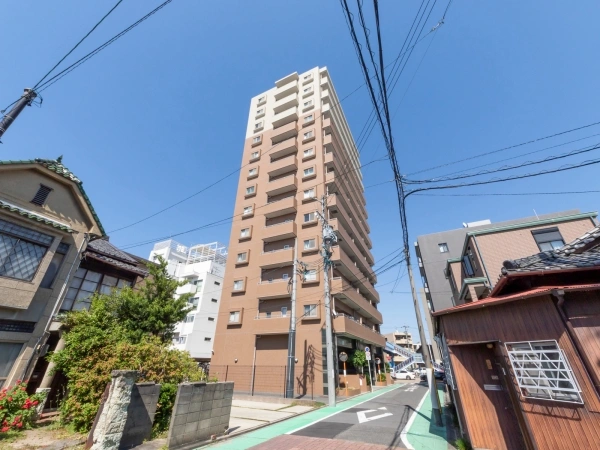 ファミール吹上