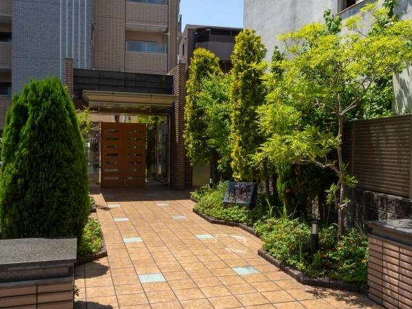 ロイヤルアーク本山