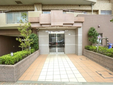 ローヤルシティ浦和岸町