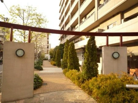 オーベル月島リバージュグラン 敷地内