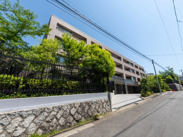 ファミールコート東山
