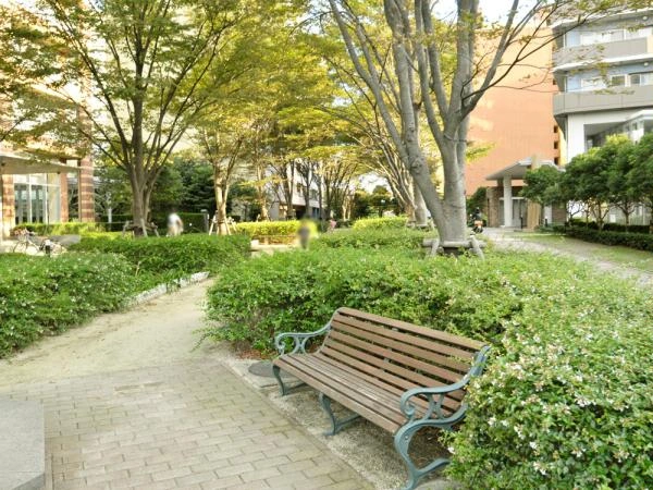 セントラルパークイースト幕張パークタワー 敷地内