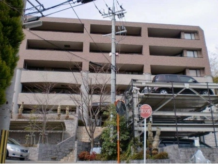 アンビエント雲雀丘花屋敷