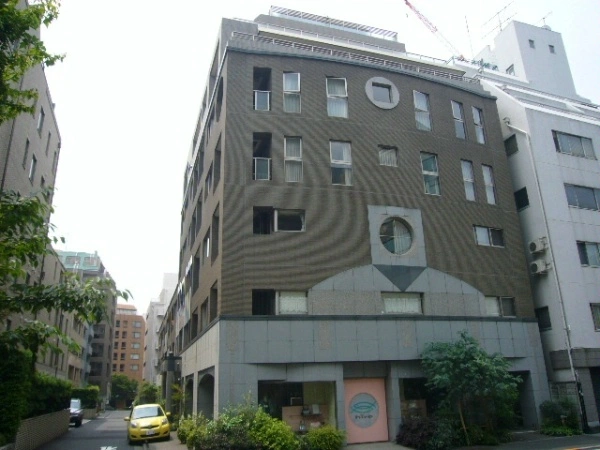 パレスサイド三番町