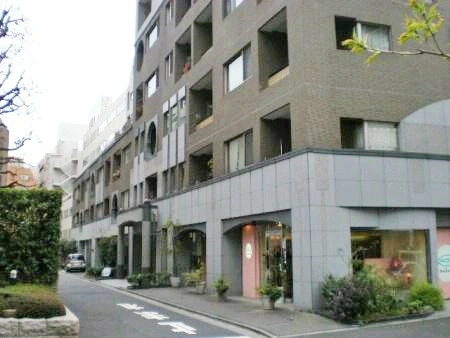 パレスサイド三番町
