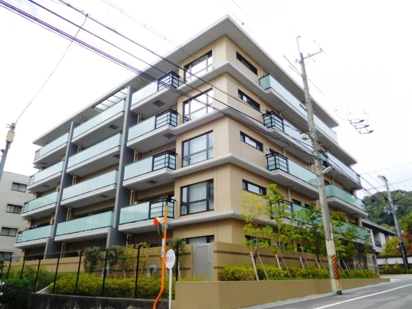 ユニハイムエクシア池田城山