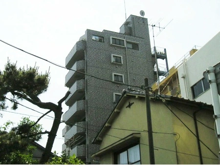 エクセルシオール新宿余丁町