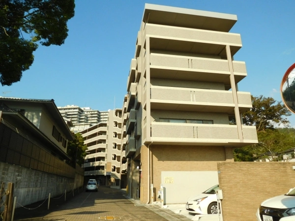 ネバーランド箕面潤水館（西棟）