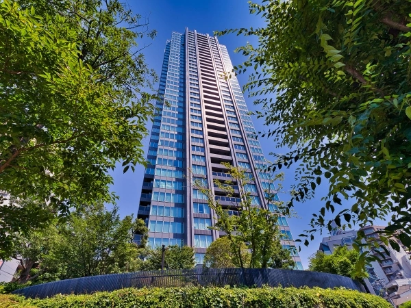 THE ROPPONGI TOKYO