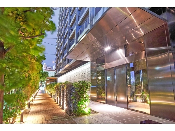 THE ROPPONGI TOKYO