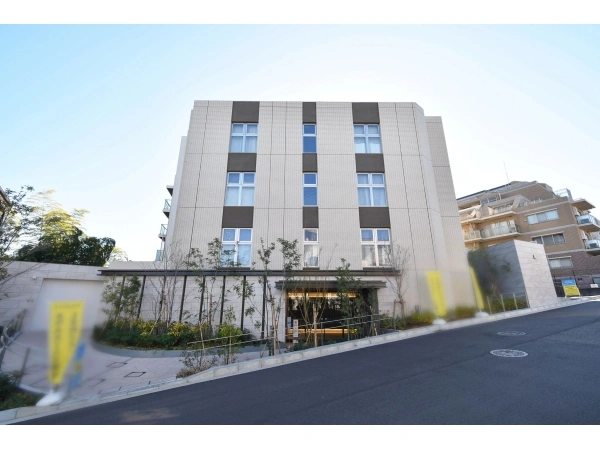 ジェイグラン横浜片倉町