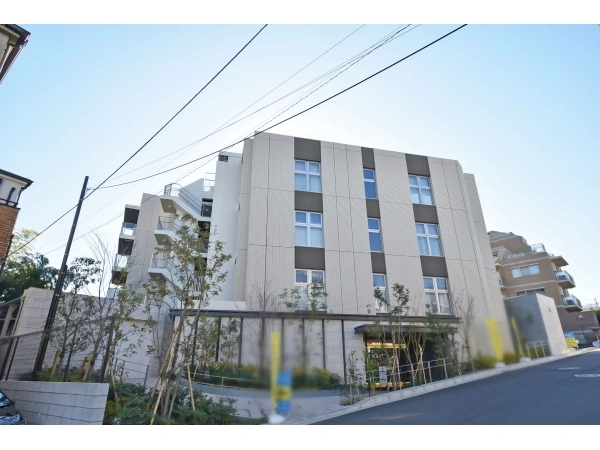 ジェイグラン横浜片倉町