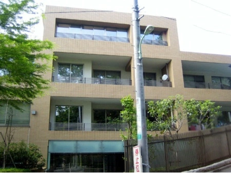 グランディオーゼ岡本