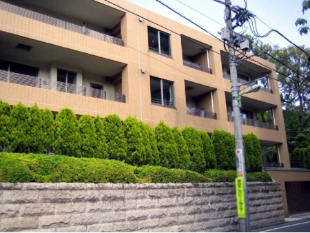 グランディオーゼ岡本
