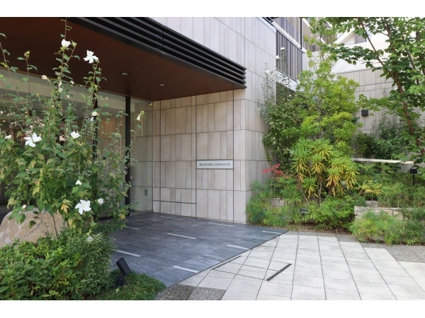 ブランシエラ川口The Airy Site 