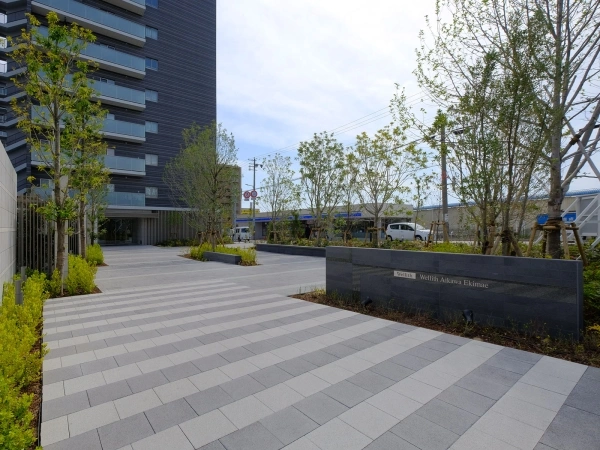 ウエリス相川駅前
