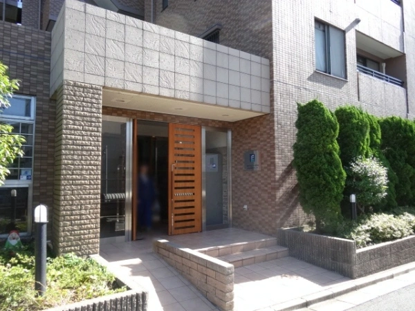 エステムコート吹田・片山公園フローラ 