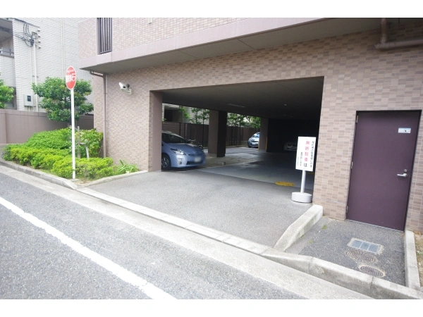 サンマンションドゥーシェ鳴尾里中