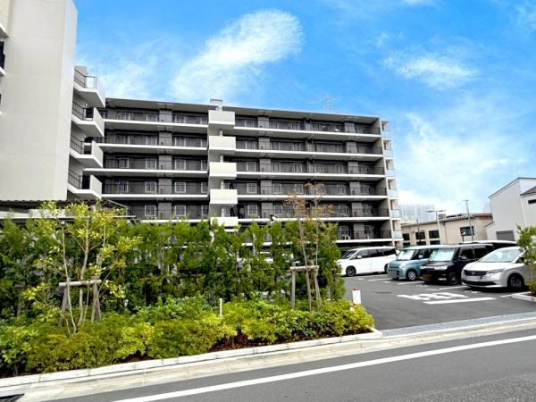 MJR新川崎  駐車場入口