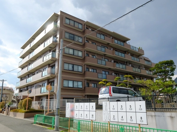 茨木園田町ガーデンハウス