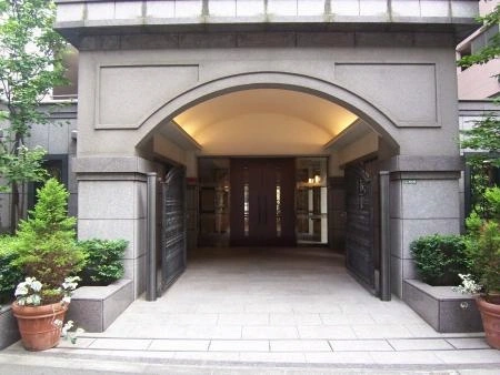 クリオレミントンハウス明大前