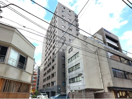 パレステュディオ新宿御苑駅前