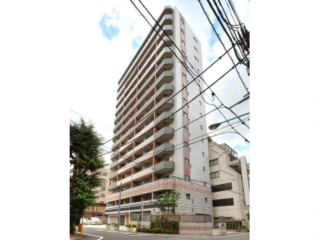 ガーラ・ステーション新宿御苑前